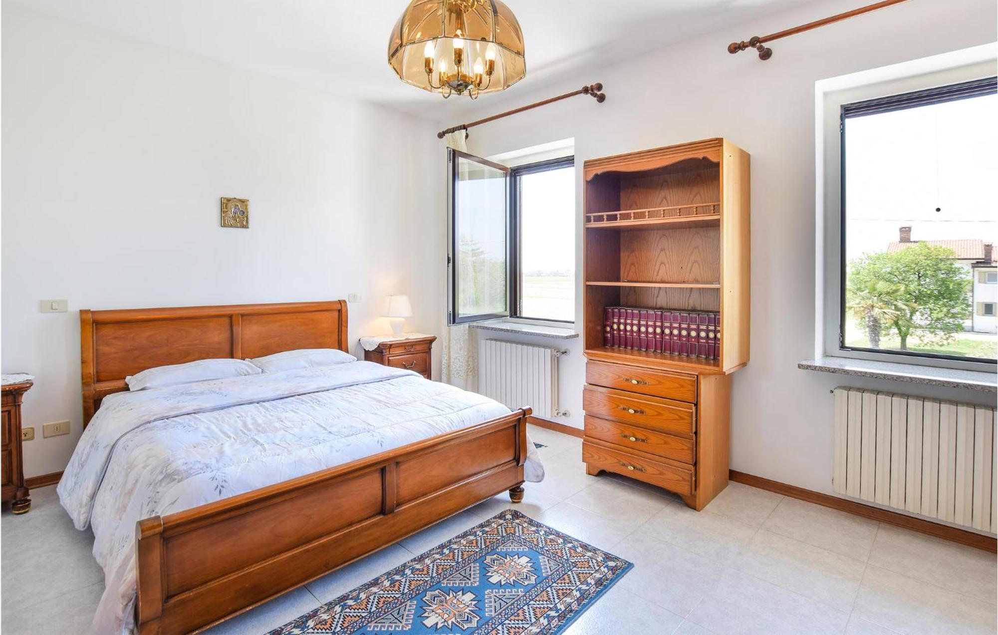 2 Bedroom Cozy Apartment In Grado Kültér fotó